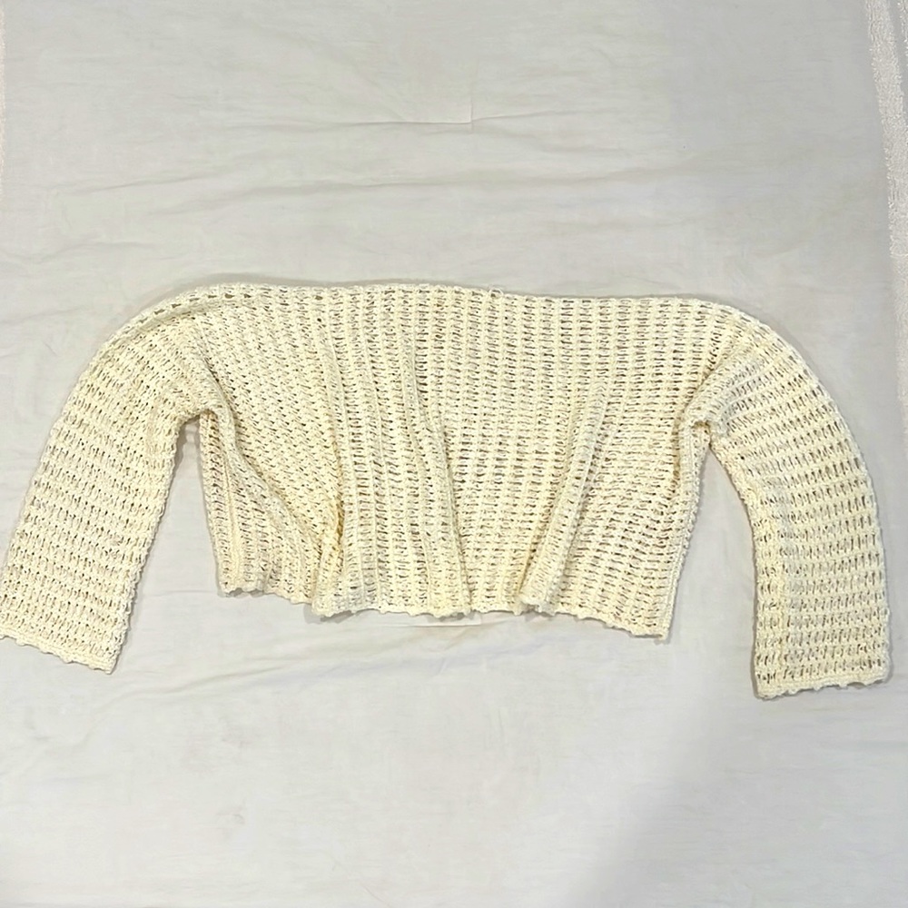 Cute sweater/ shrug
